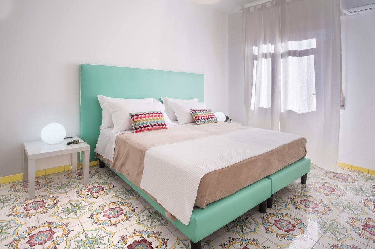 Amore Rentals - Appartamento Erica Sorrento Ngoại thất bức ảnh
