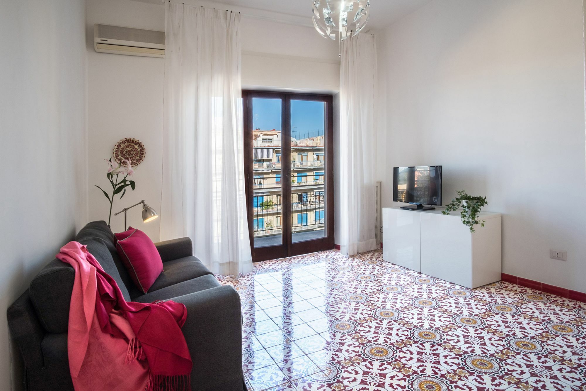 Amore Rentals - Appartamento Erica Sorrento Ngoại thất bức ảnh